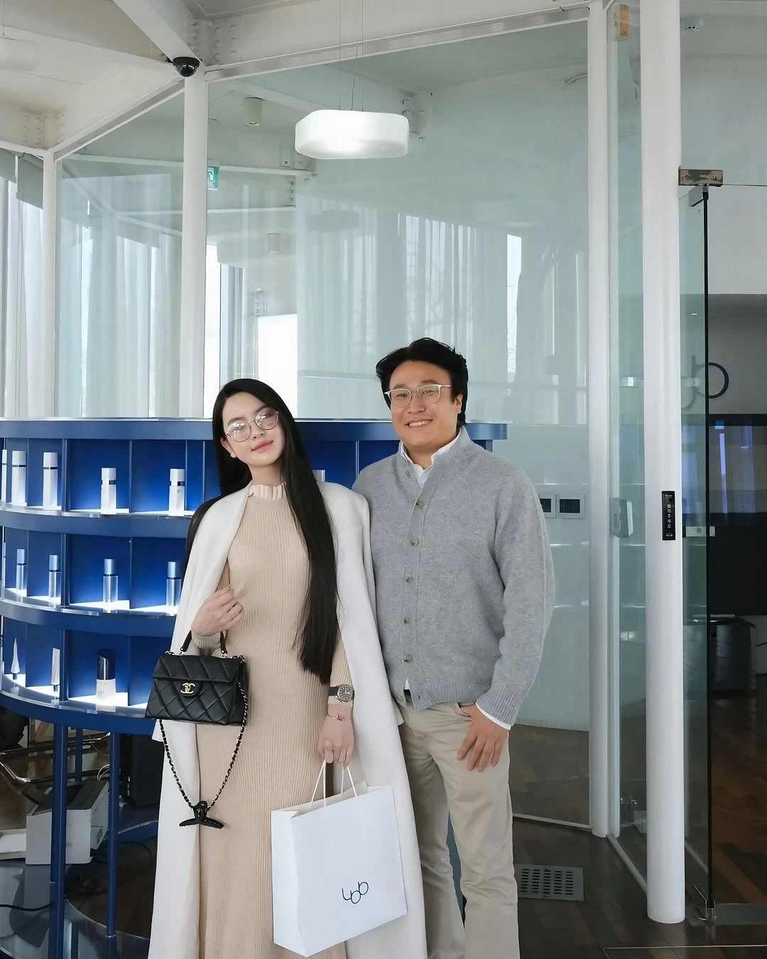 Chu Thanh Huyền xuất cảnh Hàn, che đậy biến kinh doanh, CĐM phán nhờn mặt? - Hình 2