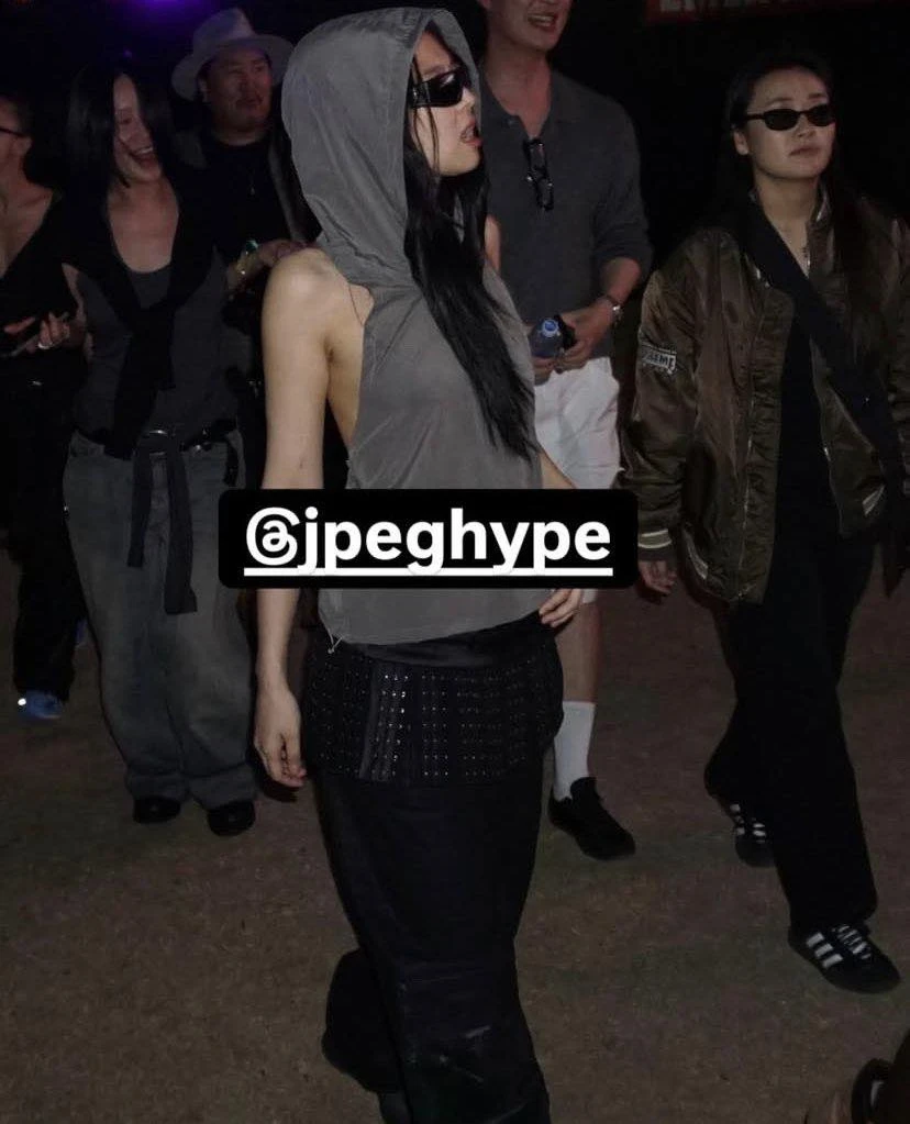 Lisa nhảy dung tục bất chấp, bất ngờ vượt mặt Jennie và đàn chị về 1 thứ sốc? - Hình 6