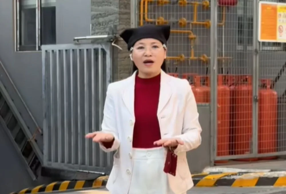 TikToker Bình Yên: Idol của Erik, U55 không ngán nhạc nào, từng casting Rap Việt - Hình 1