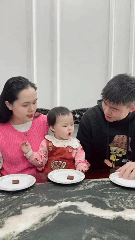 Vợ chồng Duy Mạnh dạy con cực khéo, tiểu thư Quỳnh Anh lộ tính cách thật chỉ qua 1 giây lườm chồng - Hình 1