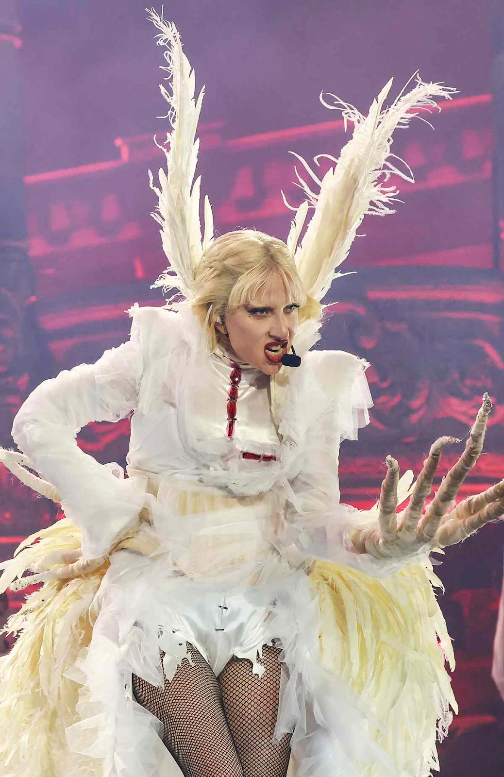 Lady Gaga nghi khịa Lisa, Jennie vì hát nhép, CĐM xôn xao, thực hư ra sao? - Hình 6