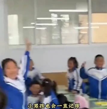 Pha giao bài tập về nhà cồng kềnh nhưng tinh tế vô cùng của 1 cô giáo tiểu học: Ký ức vui vẻ sẽ theo những đứa trẻ suốt cuộc đời! - Hình 3