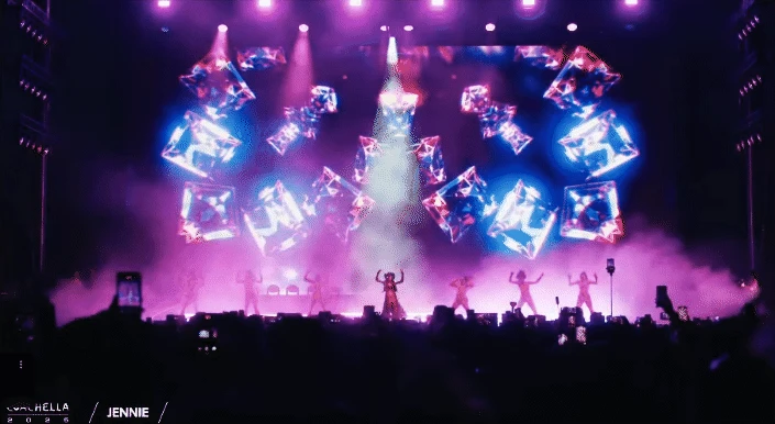 Jennie diễn như lên đồng ở Coachella tuần 2: Live tốt hơn hẳn, nhảy cực cháy khiến MXH Hàn bùng nổ! - Hình 1