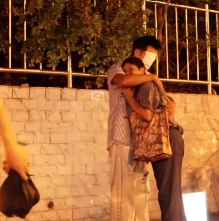 Chán showbiz, nam thần rẽ hướng mở quán lẩu và cái kết không ai ngờ - Hình 8