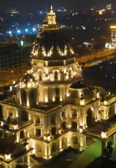 Tòa lâu đài sáng rực cả một vùng ở Ninh Bình tưởng đã đỉnh-nóc-kịch-trần, nào ngờ nhìn sang hàng xóm còn choáng váng hơn! - Hình 5