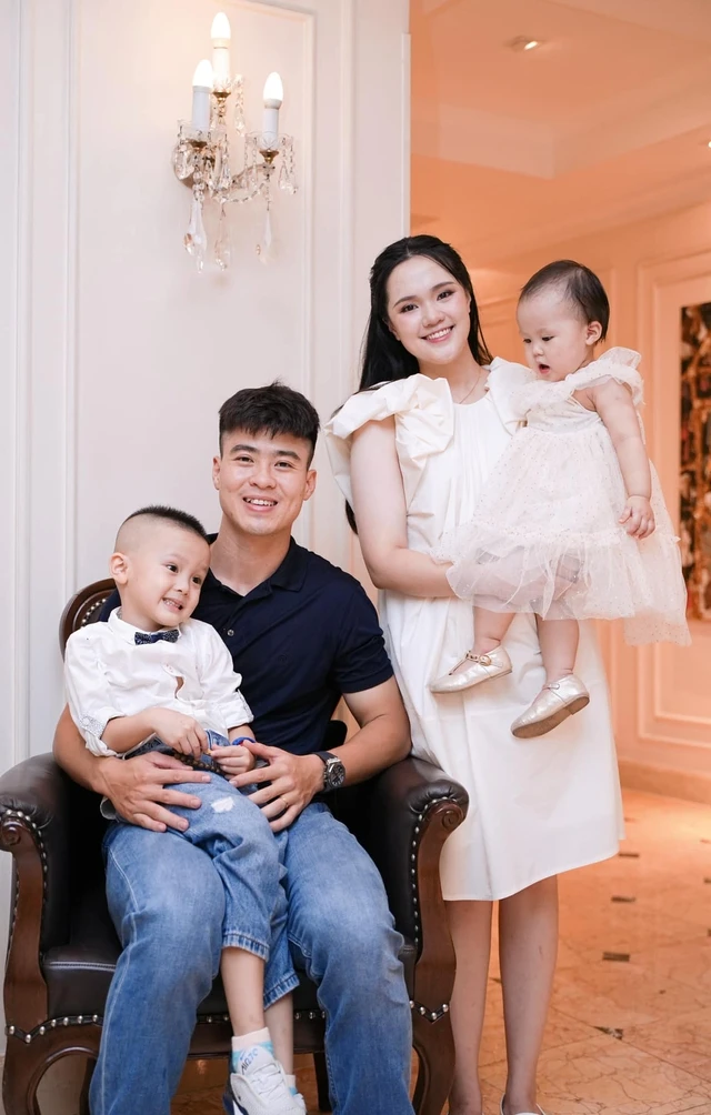 Vợ Duy Mạnh nai lưng nuôi chồng con, cậu ấm chất vấn bố 1 câu về mẹ gây bất ngờ? - Hình 5