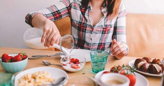 Uống sữa kiểu này cực tốt cho sức khỏe nhưng không phải ai cũng biết - Hình 1
