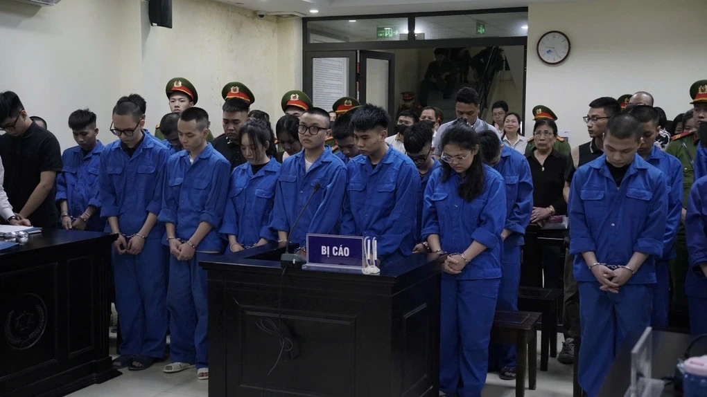 Xét xử vụ 2 quái xế tông cô gái, lĩnh án phạt, hồi chuông cảnh tỉnh phụ huynh - Hình 2