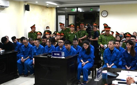 Xét xử vụ 2 quái xế tông cô gái, lĩnh án phạt, hồi chuông cảnh tỉnh phụ huynh - Hình 7