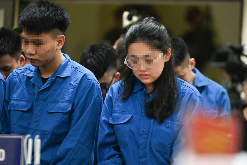 Xét xử vụ 2 quái xế tông cô gái, lĩnh án phạt, hồi chuông cảnh tỉnh phụ huynh - Hình 3