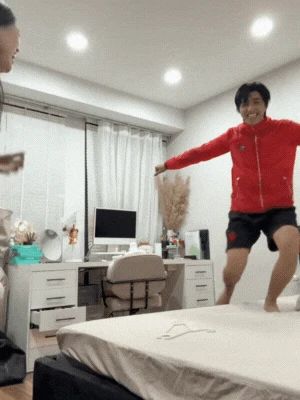 Đoạn trích xuất camera 1,5 triệu người xem phơi bày hôn nhân kỳ lạ của đôi vợ chồng Á hậu - diễn viên hot Vbiz - Hình 3
