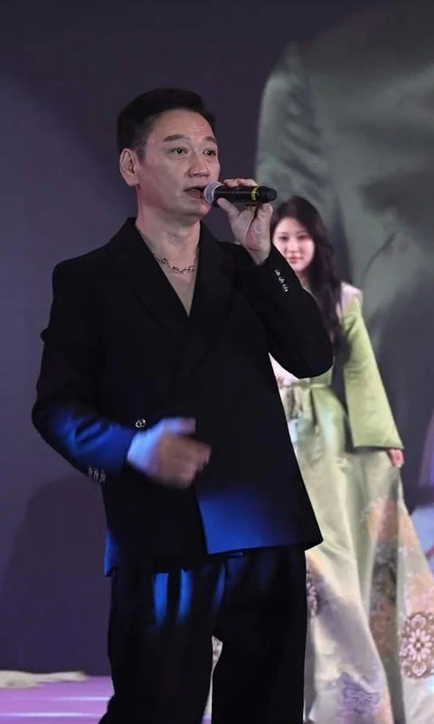 Vụ ngoạ.i tìn.h bẽ bàng: Tài tử hạng A ruồng b.ỏ v.ợ chạy theo hoa hậu nhận quả báo không ngờ - Hình 6