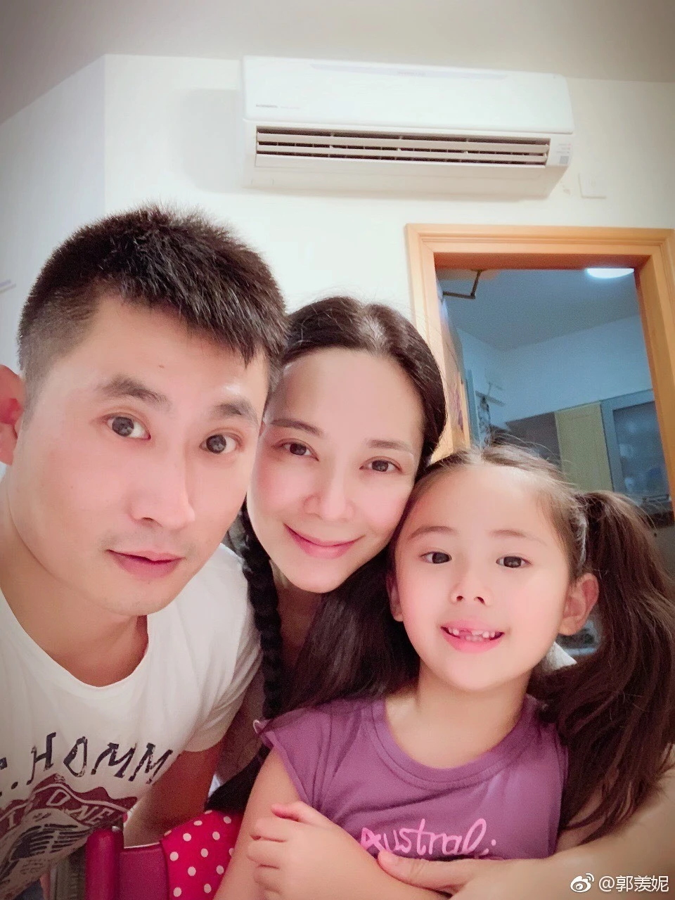 Vụ ngoạ.i tìn.h bẽ bàng: Tài tử hạng A ruồng b.ỏ v.ợ chạy theo hoa hậu nhận quả báo không ngờ - Hình 5