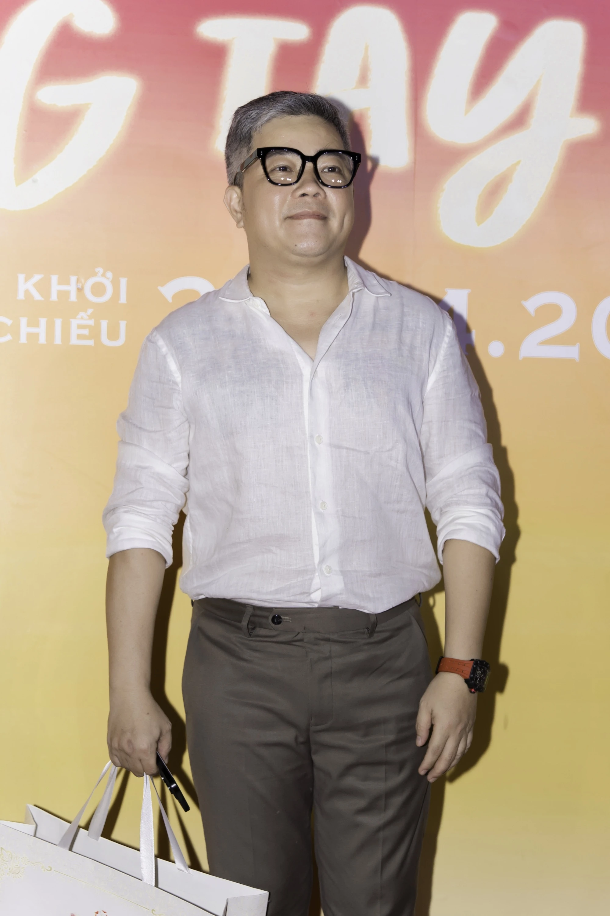 Thảm đỏ hot nhất hôm nay: Mẹ 4 con Minh Hà vẫn đẹp như thiếu nữ, mỹ nhân 17 tuổi thua Hoa hậu mỗi cái vương miện - Hình 16