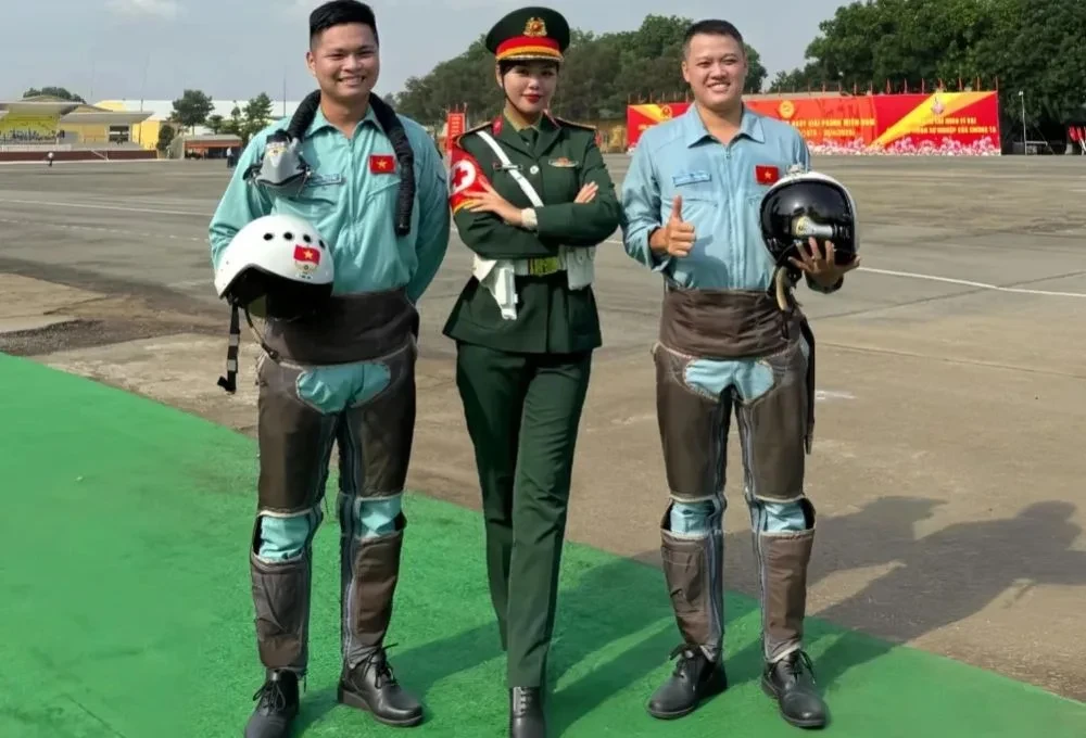 Lâm Phương: Trung uý CĐM ụp crown, đẹp bất chấp ảnh chụp vội, đời thường sốc - Hình 5