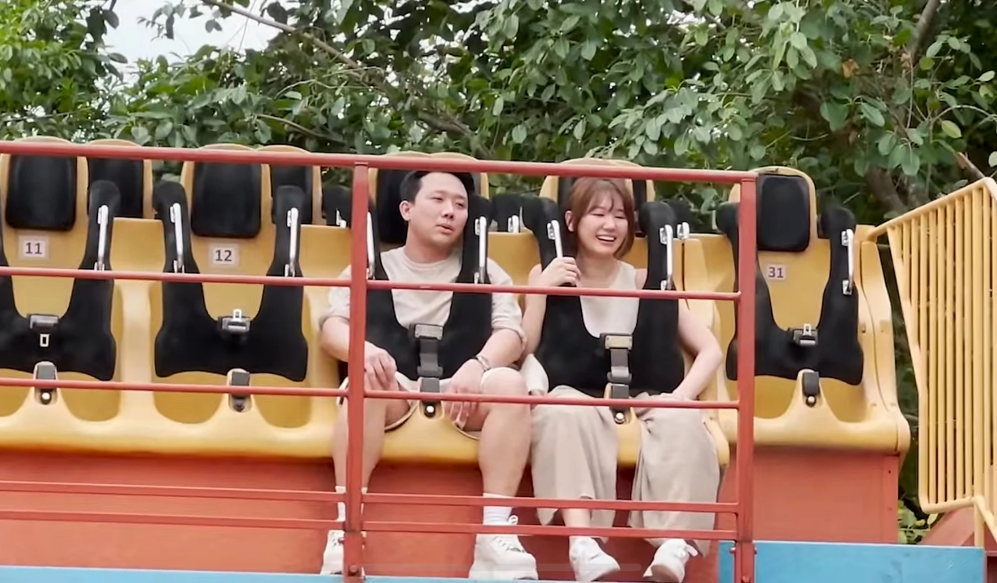 Lộ video Trấn Thành loạng choạng đứng không vững, dựa tường thở dốc, chuyện gì đây? - Hình 4