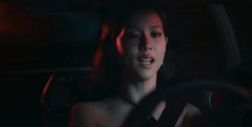 Rosé trừng mắt với Jisoo, vũ đạo earthquake chưa thẩm, tương tác thảm họa? - Hình 1
