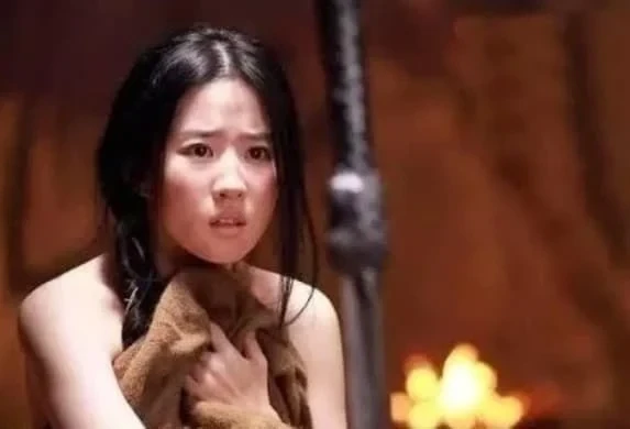 Rùng mình cách binh sĩ xưa giải quyết sinh lý, đáng thương nhất là người này - Hình 4