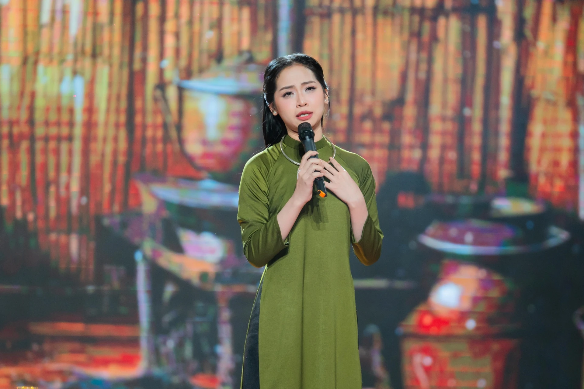 Chế Thanh nghẹn ngào nhắc kỷ niệm với vua nhạc sến Vinh Sử - Hình 1
