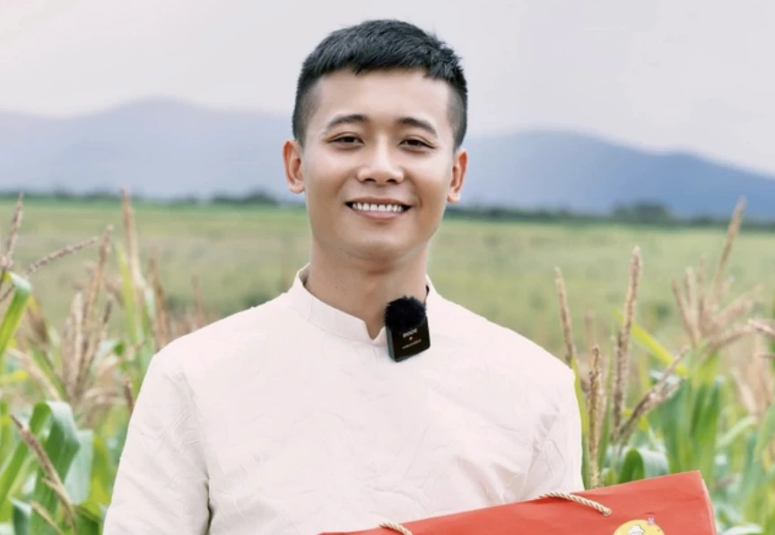 Khởi tố Quang Linh Vlog, Hằng Du Mục - Hình 2