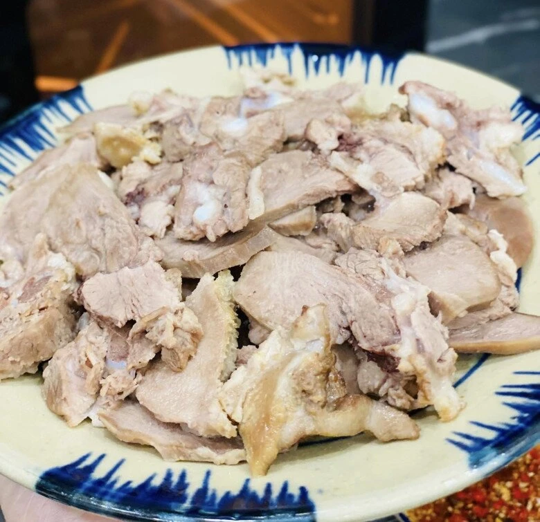Nộm lưỡi heo thơm ngon, giòn sần sật làm bữa cơm bớt ngán - Hình 5