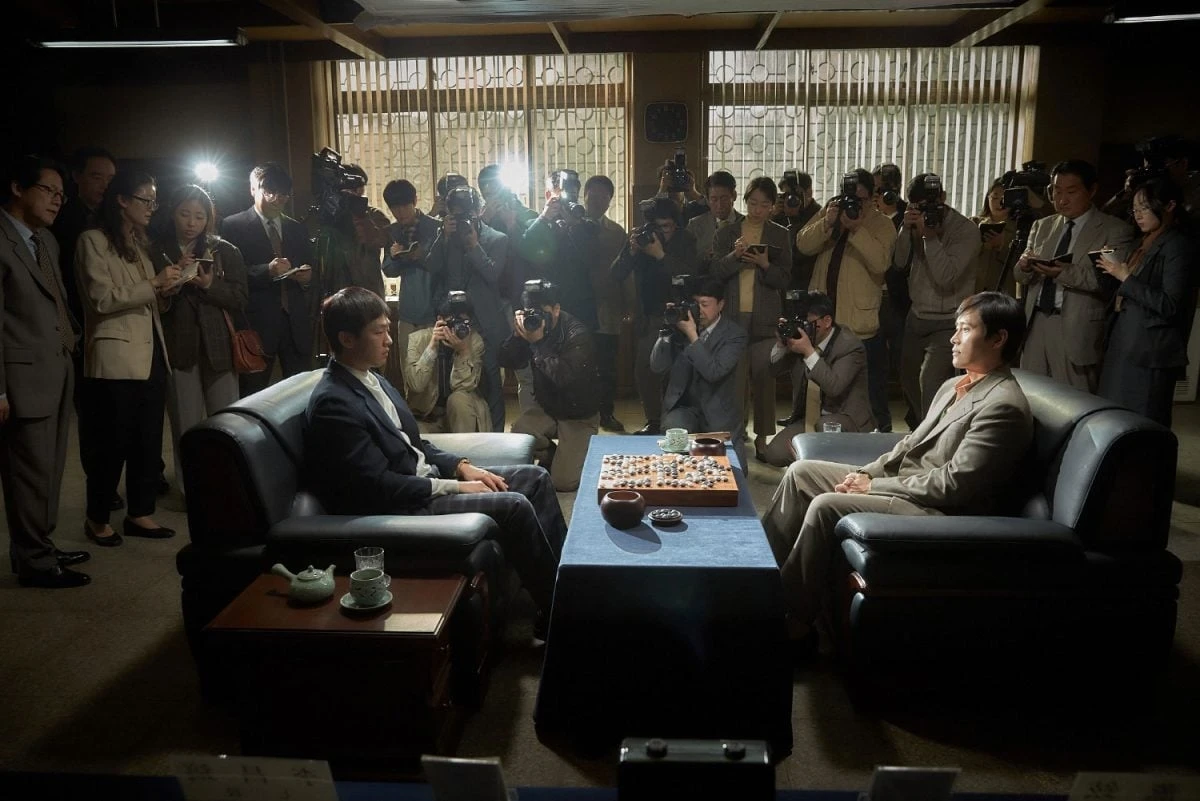 Yoo Ah In tái xuất sau scandal chất cấm: Công chúng quá dễ dãi? - Hình 1