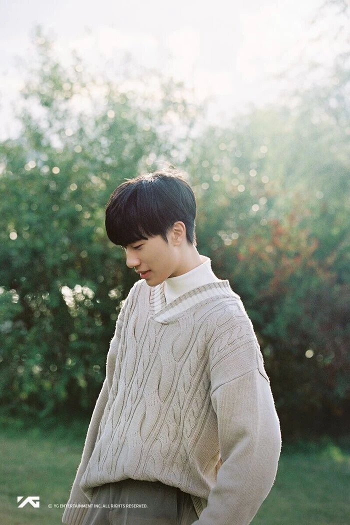 Bang Yedam: Dứt tình YG rời TREASURE, rộ ảnh với Dương Domic khiến fan rần rần - Hình 9