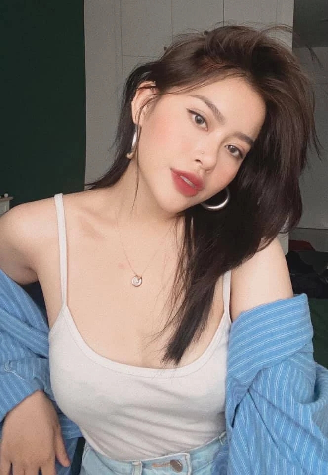 Con gái ông hoàng cải lương Kim Tử Long xuất hiện lần nào cũng gây sốt vì quá xinh: Cách được nuôi dạy cũng rất tinh tế - Hình 1