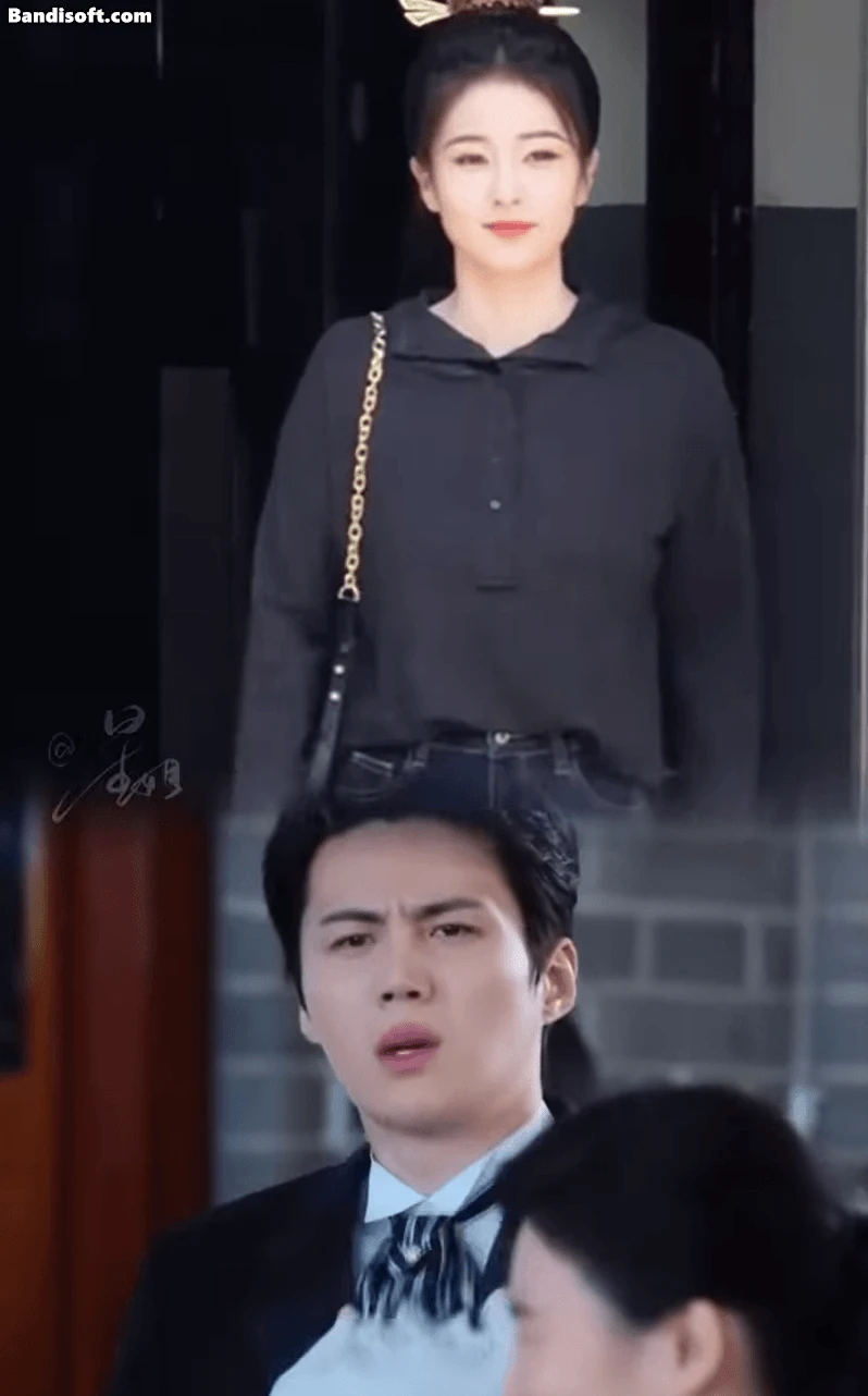 Nhìn rất Kim Seon Ho nhưng lại là Bạch Lộc: Ngoan xinh yêu hết phần thiên hạ, netizen xỉu up xỉu down - Hình 2