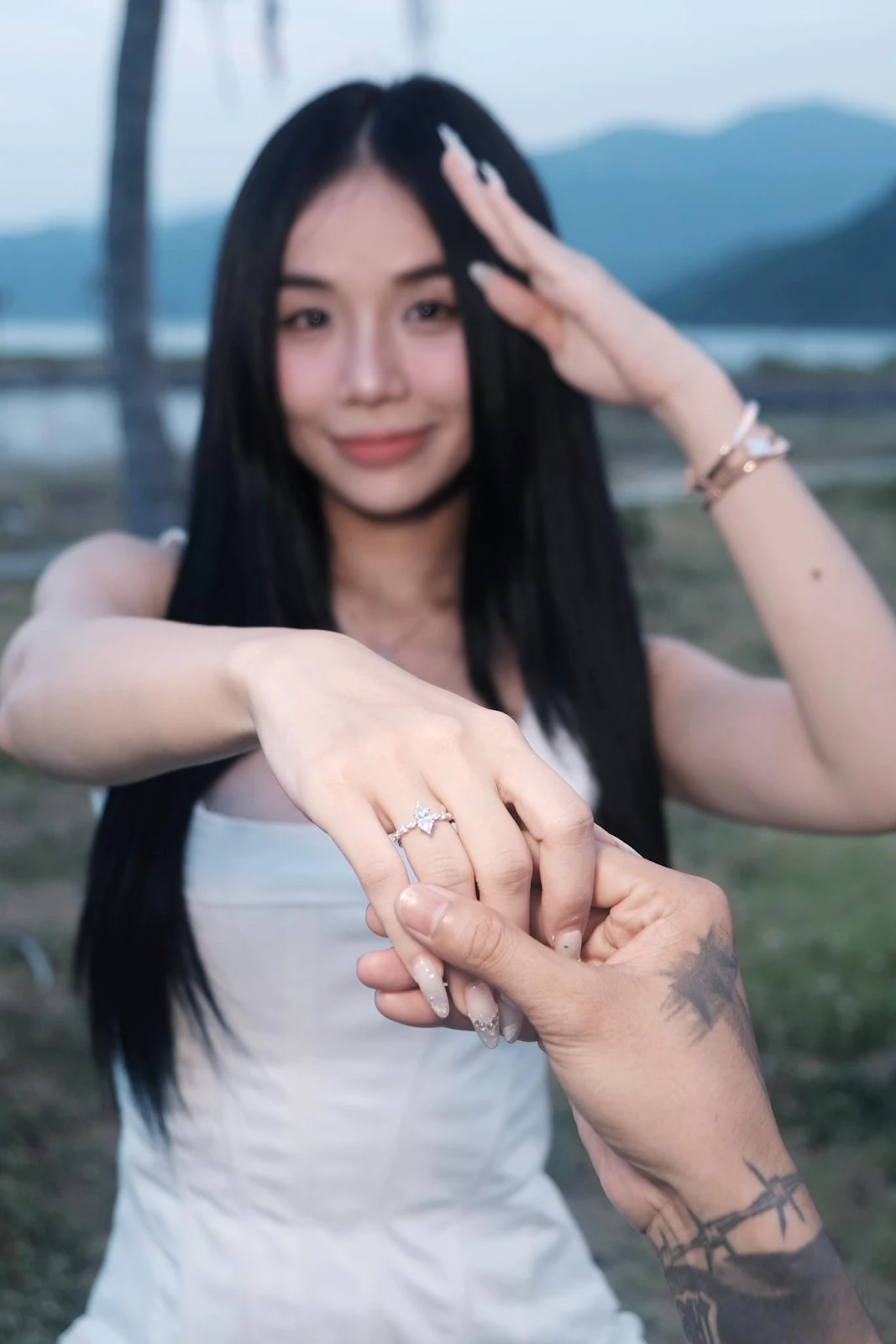 Đạt G công khai cầu hôn vợ cũ bạn thân, Hoài Lâm lộ động thái lạ khiến fan chú ý - Hình 1