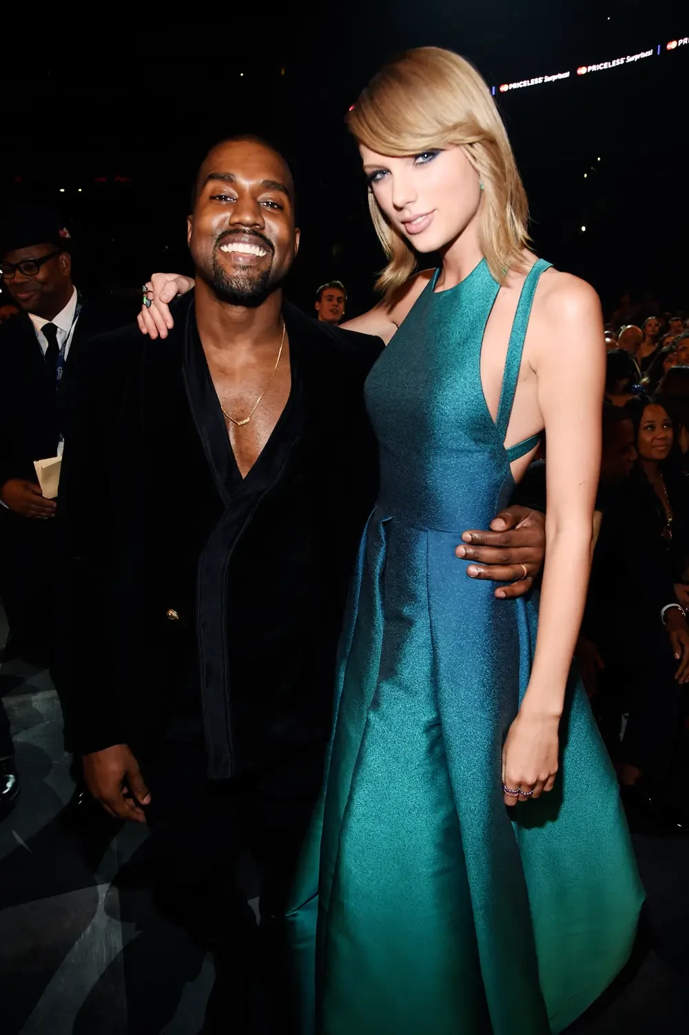Ed Sheeran đào lại drama chấn động giữa bạn thân Taylor Swift và. Kanye West - Hình 4