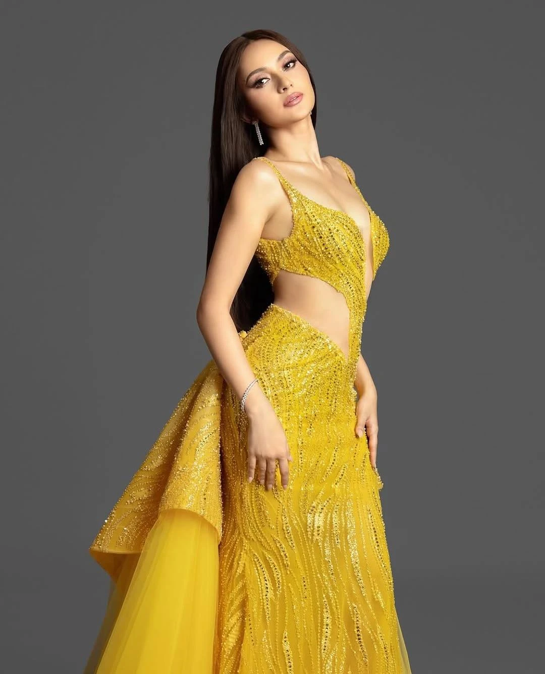 Miss Cosmo Philippines tiếp tục thi MUP , fan chê một màu, đừng mơ vương miện - Hình 5