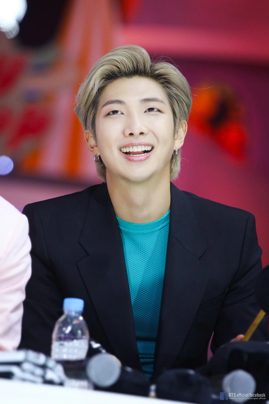 RM (BTS) cắn ngược HYBE trên sóng, lộ thế lực ngầm Kpop, nghệ sĩ là con rối? - Hình 2