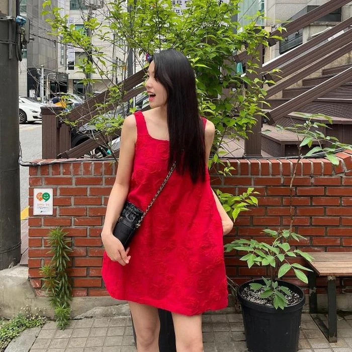 12 mẫu thời trang hè trẻ trung, gợ.i cả.m cho người mệnh Hỏa - Hình 1