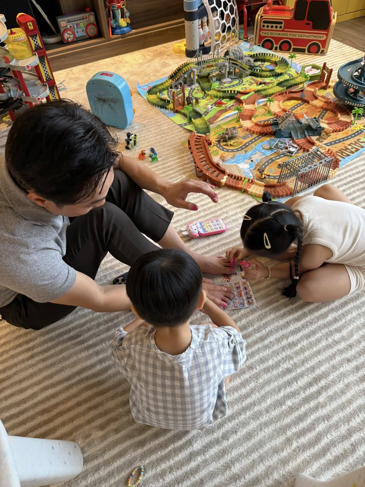 Cường Đô La đại gia khét tiếng đào hoa, giờ vợ thao túng là đàn ông gia đình - Hình 9