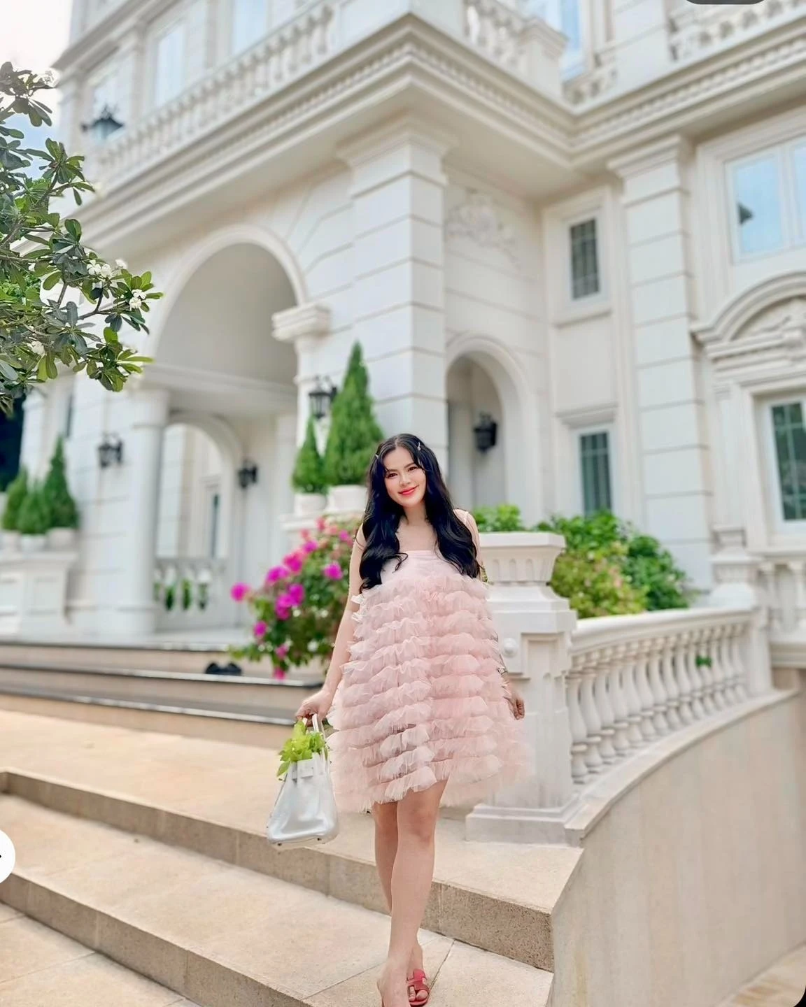 Phương Lê giao hết sạch tài sản cho Vũ Luân, đã làm lành với Hồng Loan? - Hình 1