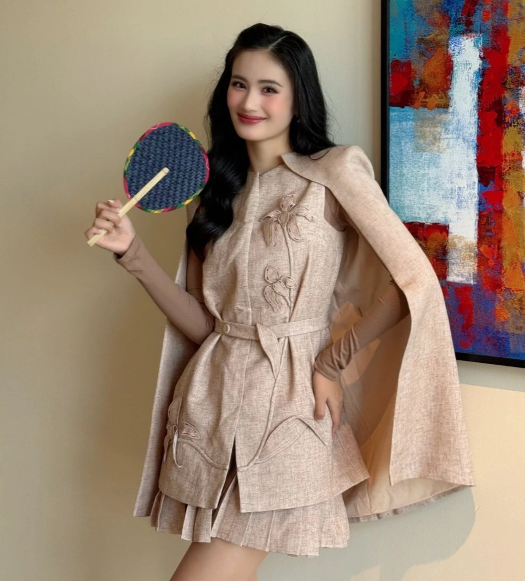 Ý Nhi tỏa sáng rực rỡ, hàng loạt hoa hậu bị bẽ mặt vì đi trễ ở Miss World 2025 - Hình 4