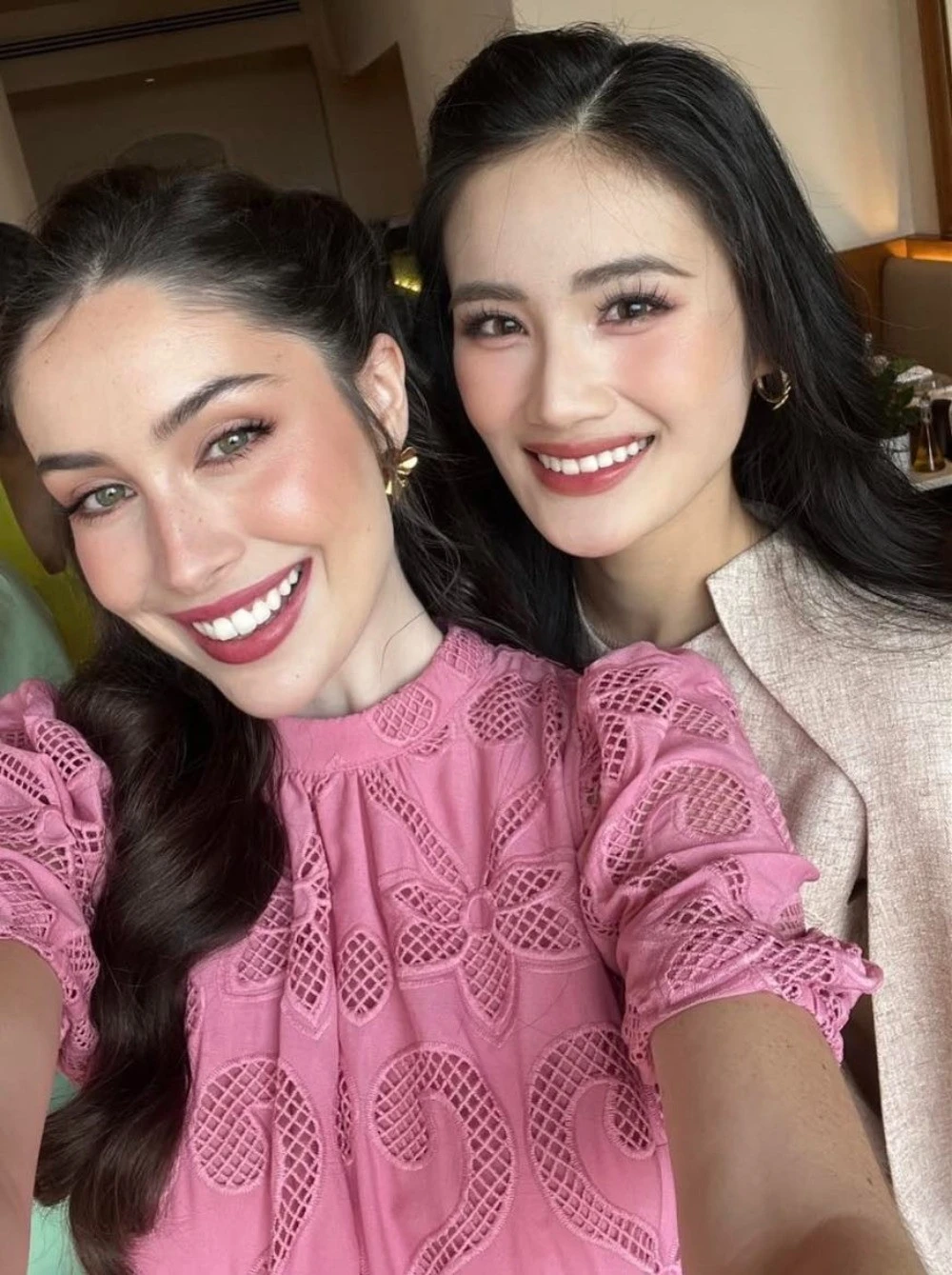 Ý Nhi tỏa sáng rực rỡ, hàng loạt hoa hậu bị bẽ mặt vì đi trễ ở Miss World 2025 - Hình 6
