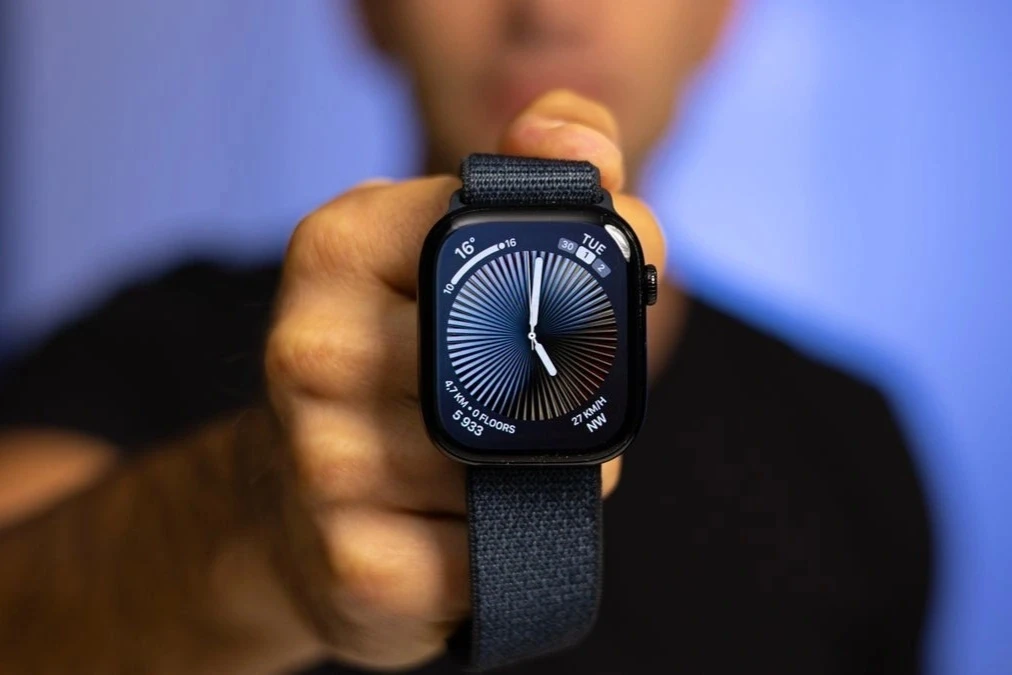 Apple Watch, AirPods sẽ được tích hợp camera - Hình 1