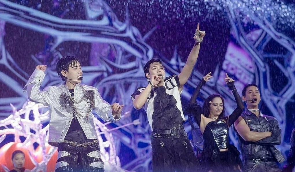 Concert tốt nghiệp: HIEUTHUHAI nức nở, RHYDER bị chèn ép, Quang Hùng mới sốc - Hình 8