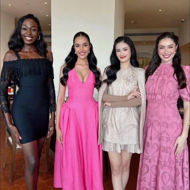 Miss World 2025: Ý Nhi bung xõa như tắc kè hoa, dưới cơ đại diện Bờ Biển Ngà? - Hình 4