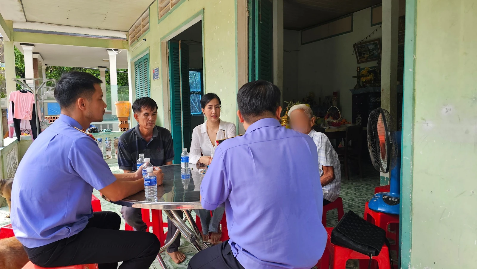 Vụ n.ữ sin.h Vĩnh Long gặp nạn: Tài xế yếu, liệt nửa người, CA tuyên bố đanh thép - Hình 6