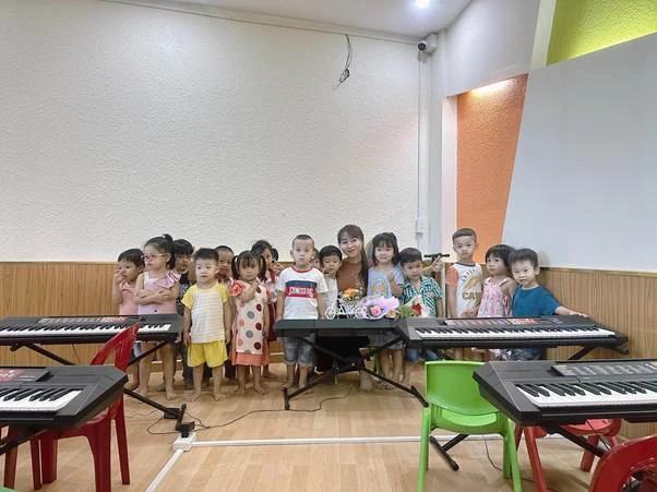 Huyền Chi ra mắt mô hình Lớp học thanh âm: Mang dân ca đến gần hơn với thế hệ trẻ - Hình 1