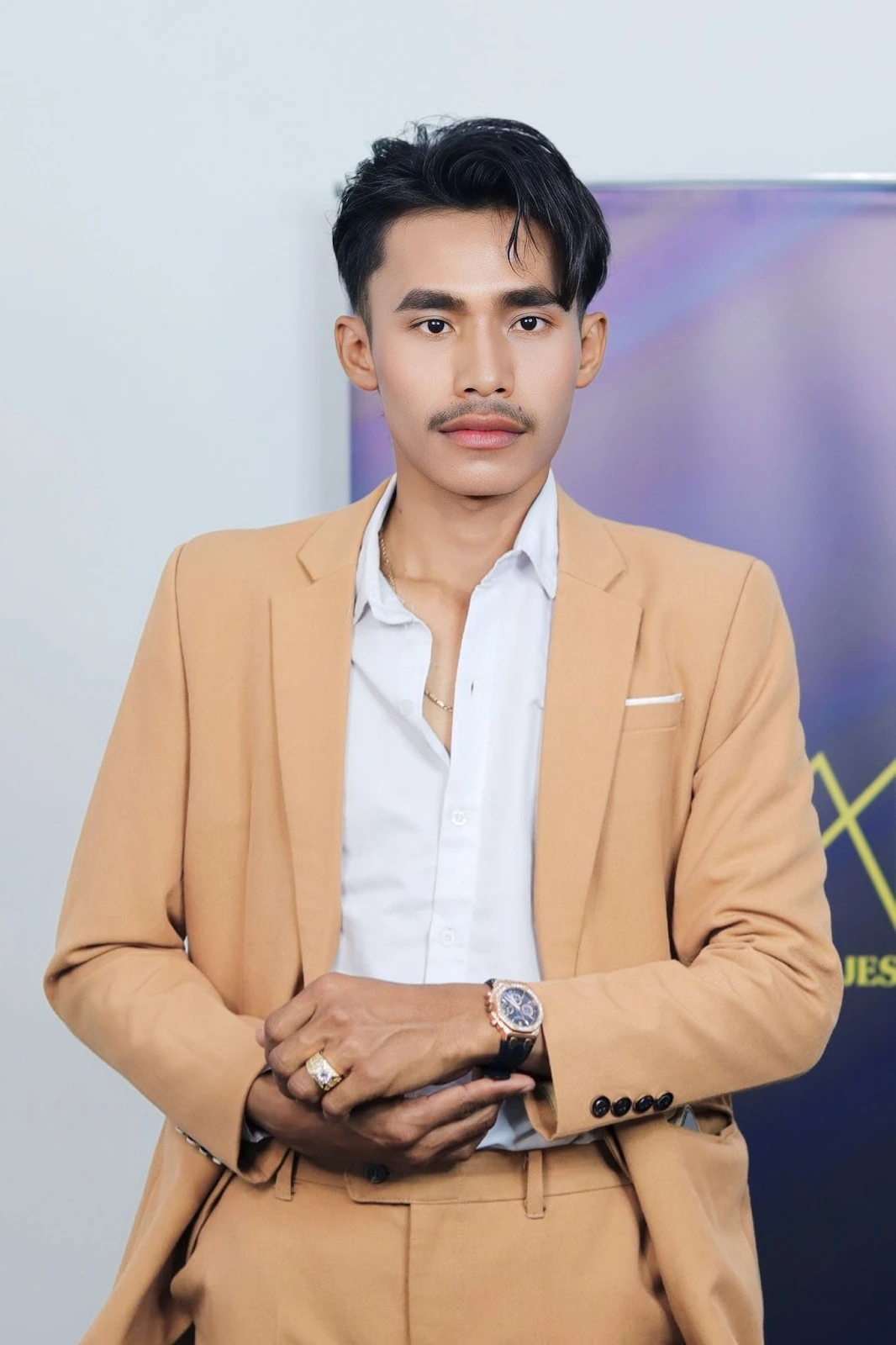 Lai Thai thay đầu, xử luôn nét đặc trưng trên mặt, fan hú hét đợi diện mạo mới - Hình 1