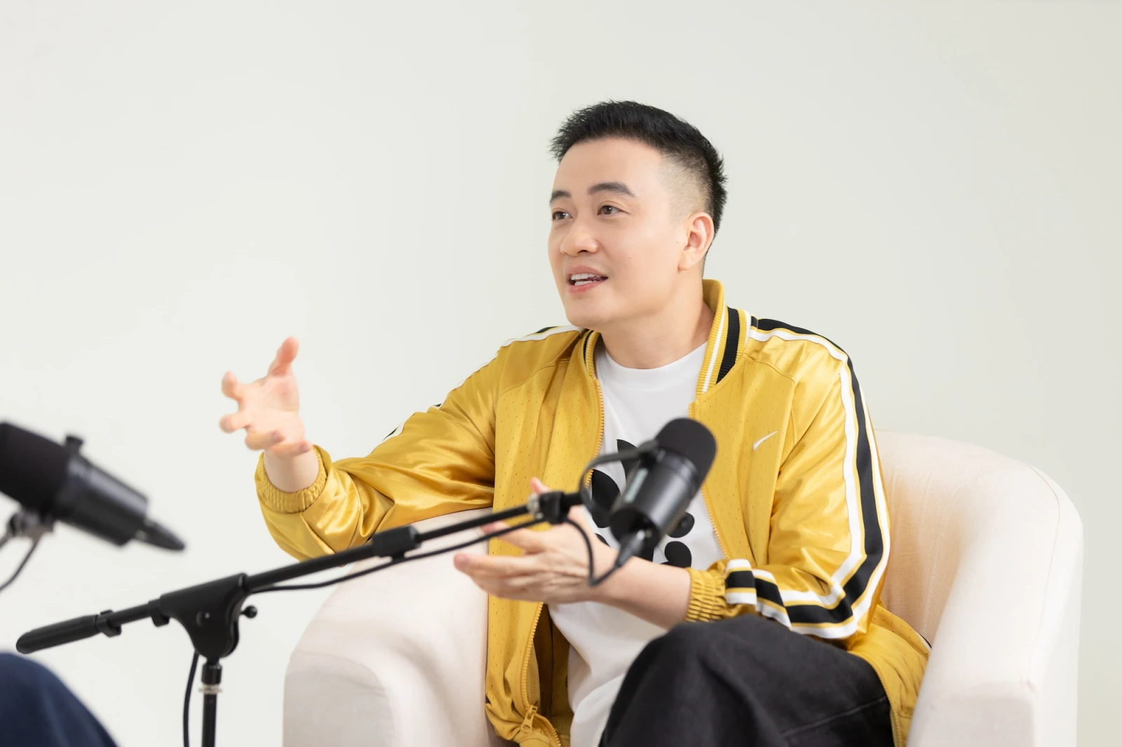 Lương Mạnh Hải: U50 không cưới vợ sinh con, rời màn ảnh, giờ quay TikTok xà lơ - Hình 7