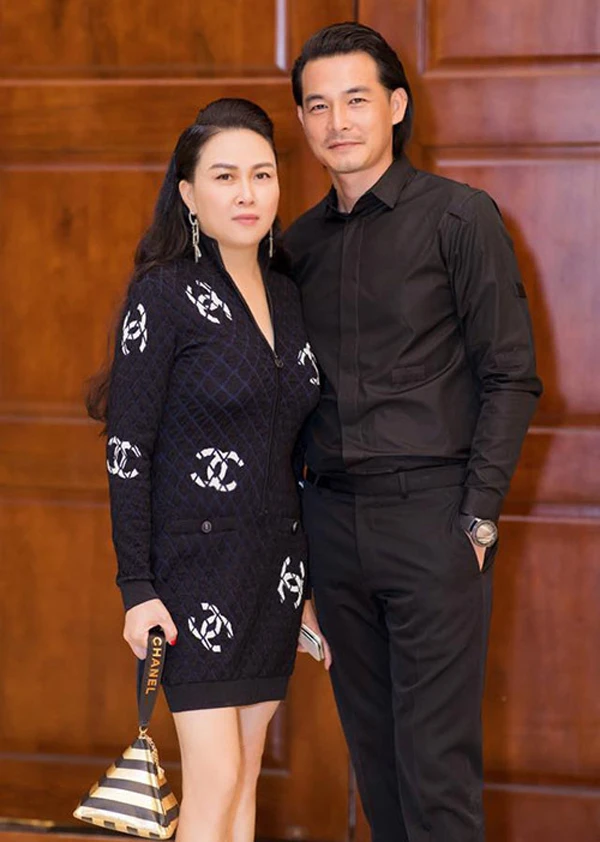 Nghi vấn Quách Ngọc Ngoan và Phượng Chanel yêu lại từ đầu, tất cả vì con? - Hình 3