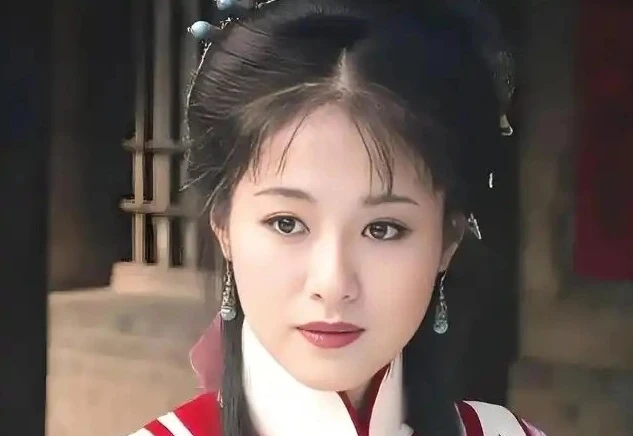 Thẩm Ngạo Quân Tây Thi số khổ, bị mất tên, đạo diễn chèn ép, bạn trai bỏ rơi - Hình 3