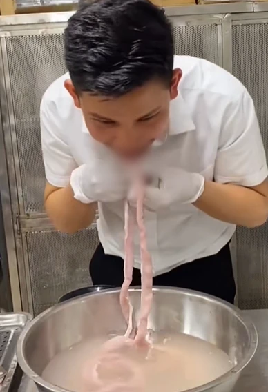 Tiktoker Lòng Chát Quán lươn lẹo, khách tẩy chay, kênh MXH triệu view bay màu - Hình 4