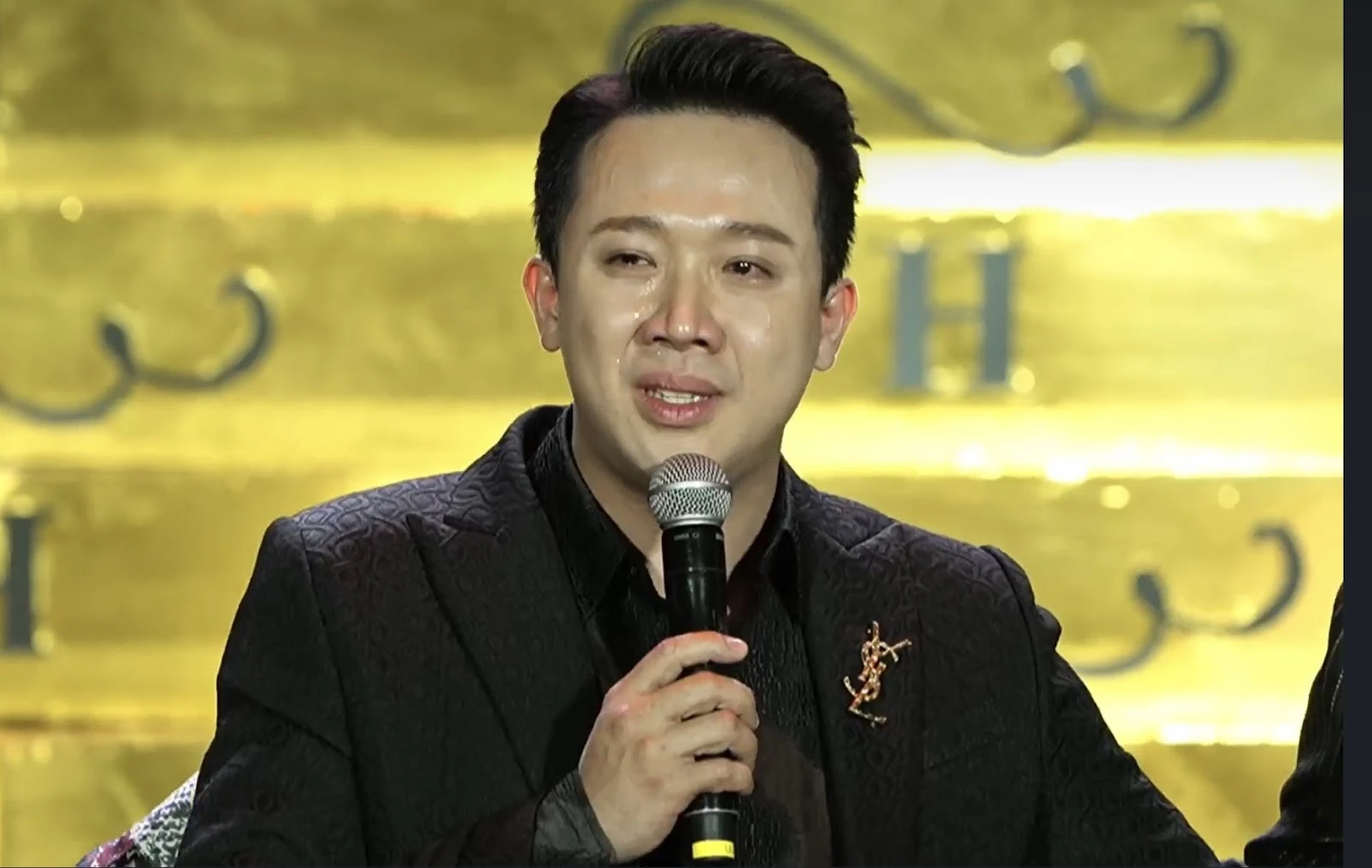 Trấn Thành từng ghét mẹ, thương cha vì 1 lý do, thừa nhận nợ phụ huynh điều này! - Hình 3