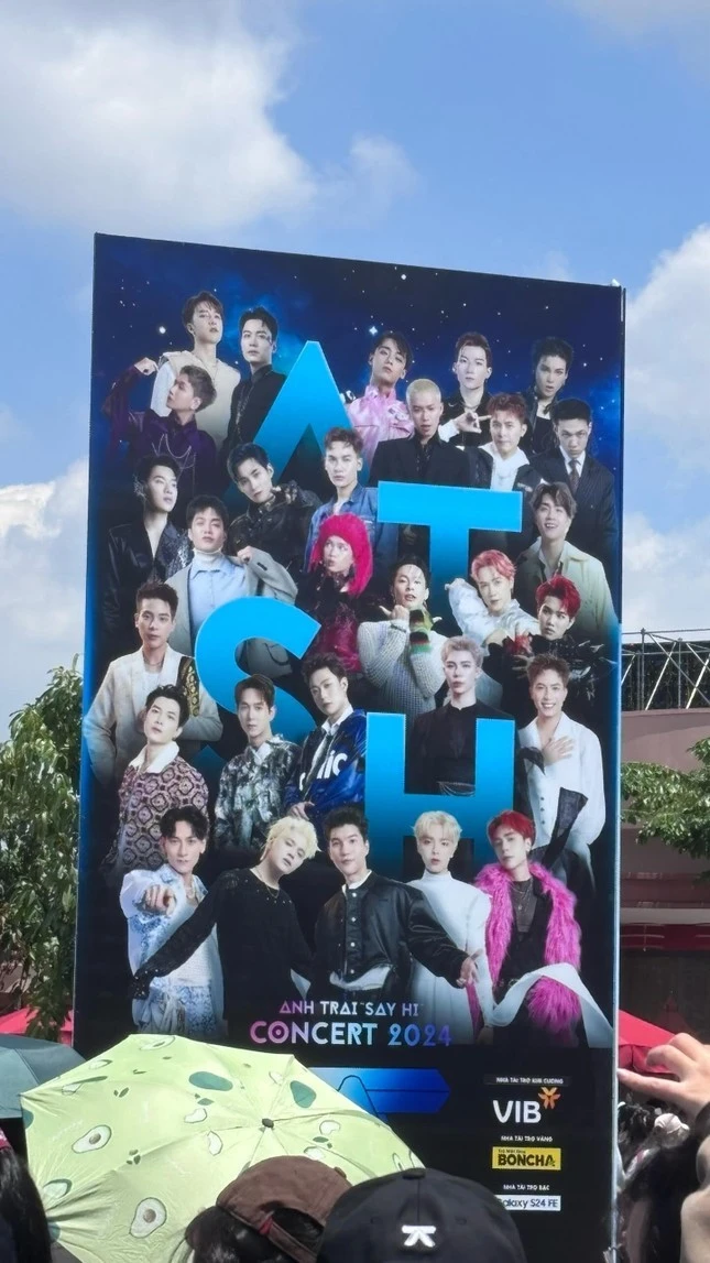 Anh trai tội nhất show say hi: 2 lần bốc hơi khỏi poster, diễn ké Quang Hùng? - Hình 7